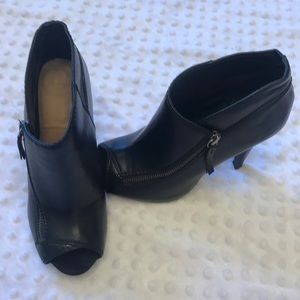 Nine West Peep-toe booties!